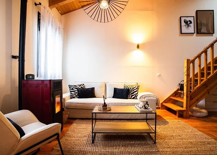 Casa Calma Cerca De La Sierra By * Ituero y Lama